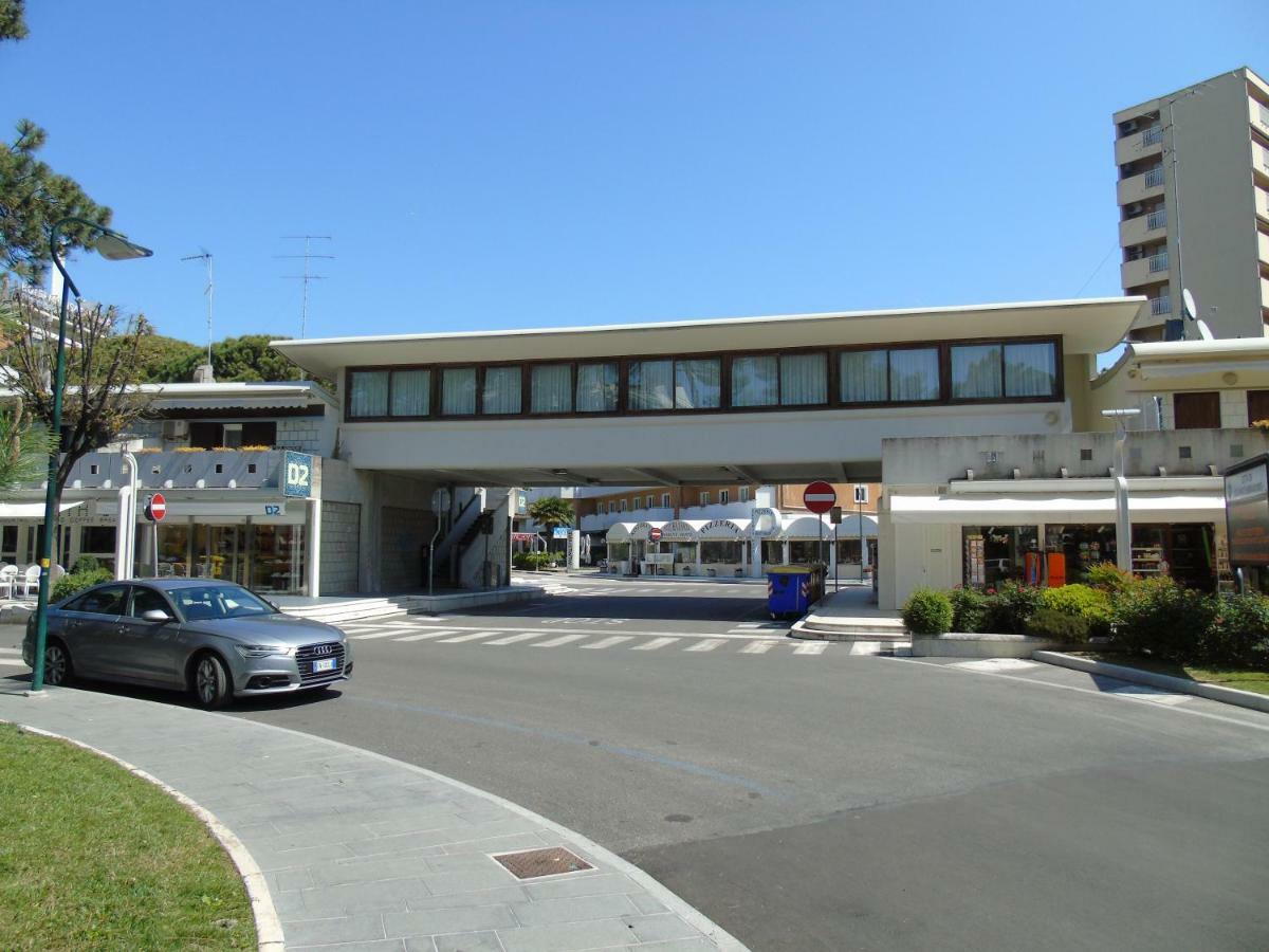 Condominio Nautilus Lignano Sabbiadoro Buitenkant foto